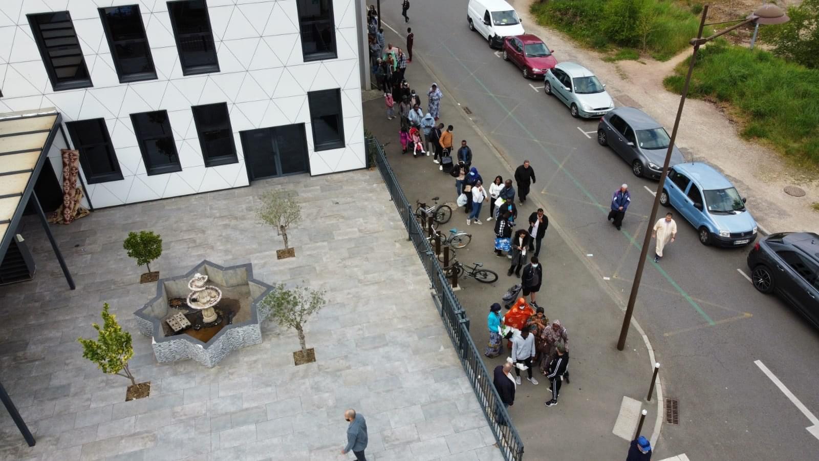 Distribution de colis alimentaire du dimanche 24 avril 2022 à la mosquée ANNOUR